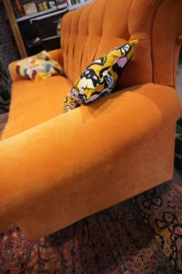 sofa insolito escape room